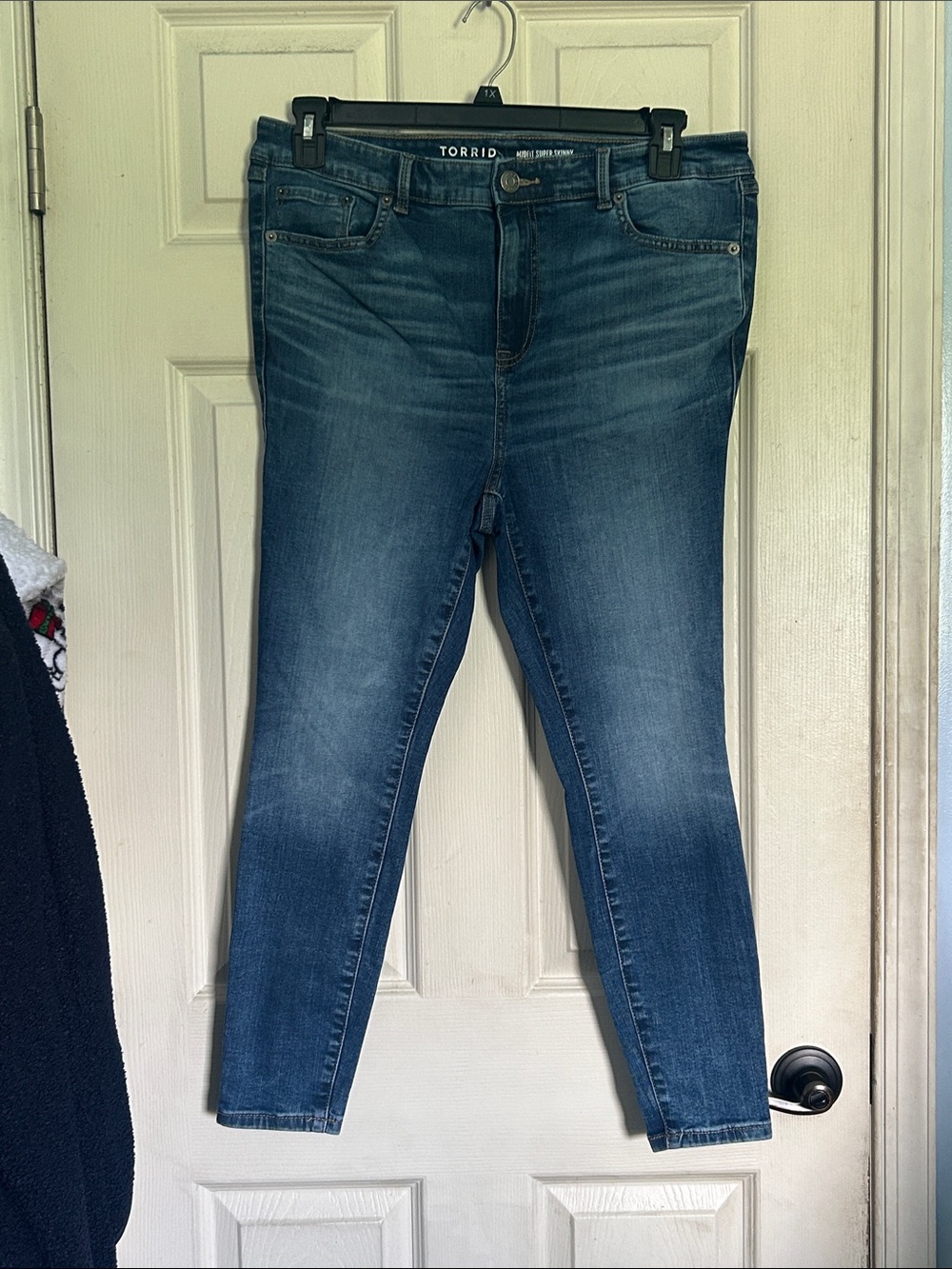 torrid Medium Blue Skinny Stretch Jeans